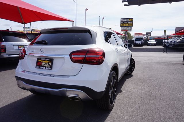 2019 Mercedes-Benz GLA PREMIUM PKG, PANORAMIC ROOF, BACKUP CAMERA, PREMIUM WHEELS - 22990292 - 4