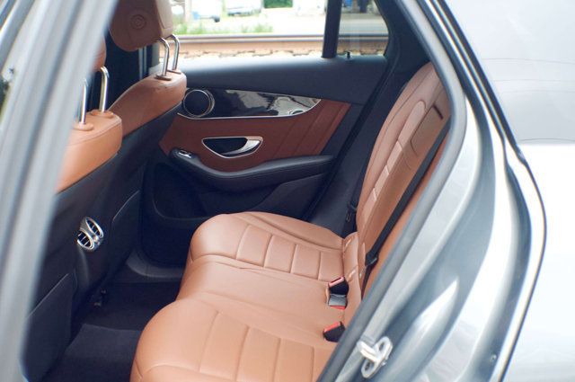 2019 Mercedes-Benz GLC 4MATIC/Heated Leather Seats/Pano Roof/Blind Spot Monitor - 23022666 - 44