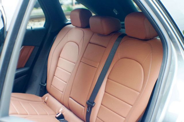 2019 Mercedes-Benz GLC 4MATIC/Heated Leather Seats/Pano Roof/Blind Spot Monitor - 23022666 - 45