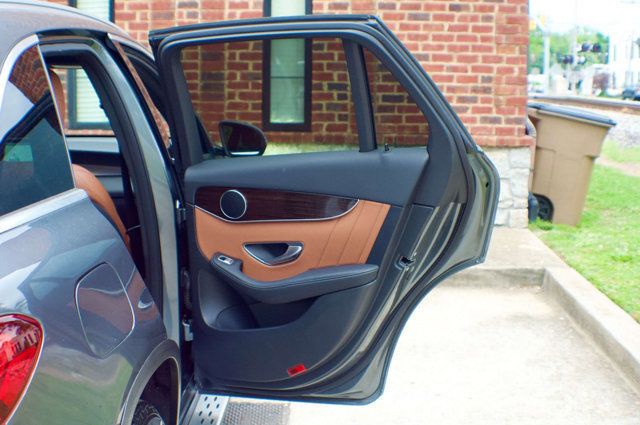 2019 Mercedes-Benz GLC 4MATIC/Heated Leather Seats/Pano Roof/Blind Spot Monitor - 23022666 - 47