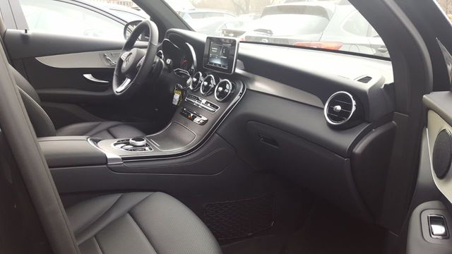 2019 Mercedes-Benz GLC (Cosmetically As Is) 300 4MATIC SUV - 18169649 - 10