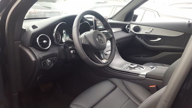 2019 Mercedes-Benz GLC (Cosmetically As Is) 300 4MATIC SUV - 18169649 - 15