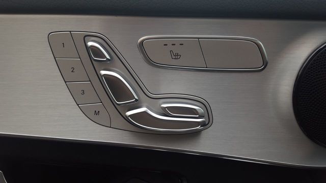 2019 Mercedes-Benz GLC (Cosmetically As Is) 300 4MATIC SUV - 18169649 - 18