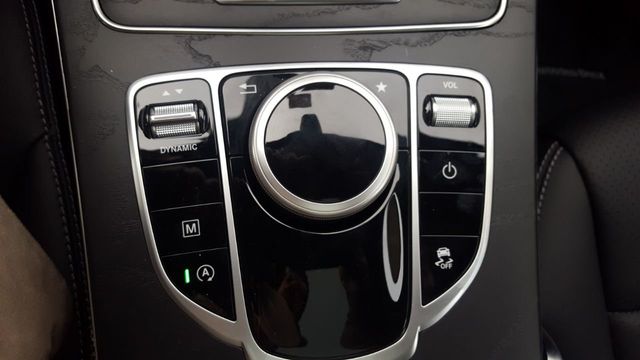 2019 Mercedes-Benz GLC (Cosmetically As Is) 300 4MATIC SUV - 18169649 - 22