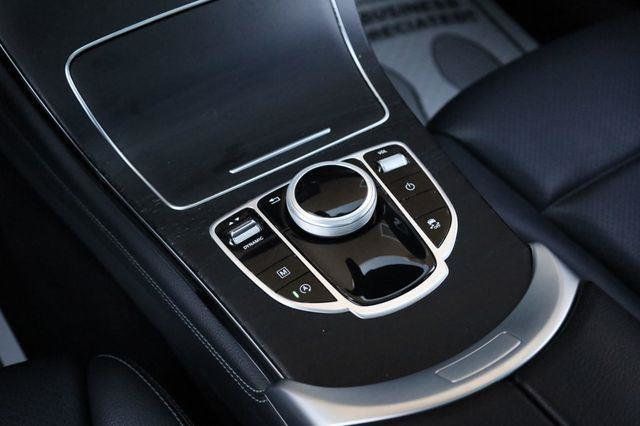 2019 Mercedes-Benz GLC GLC300 - 23047285 - 32