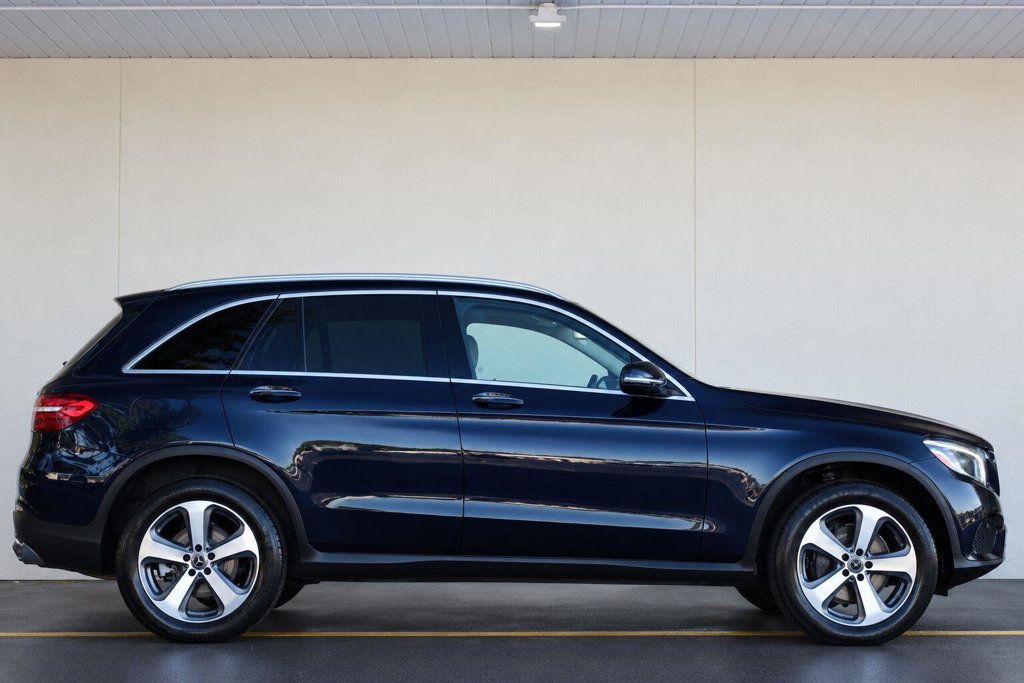 Mercedes-Benz GLC photo 2