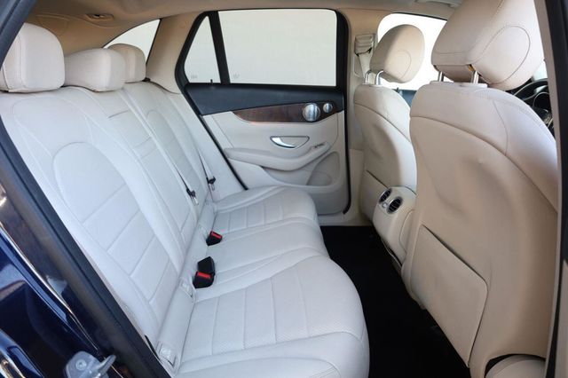 2019 Mercedes-Benz GLC GLC 300 - 23101474 - 22