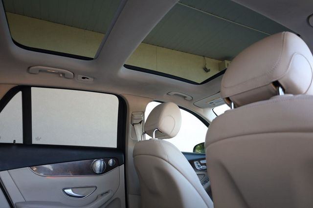 2019 Mercedes-Benz GLC GLC 300 - 23101474 - 24