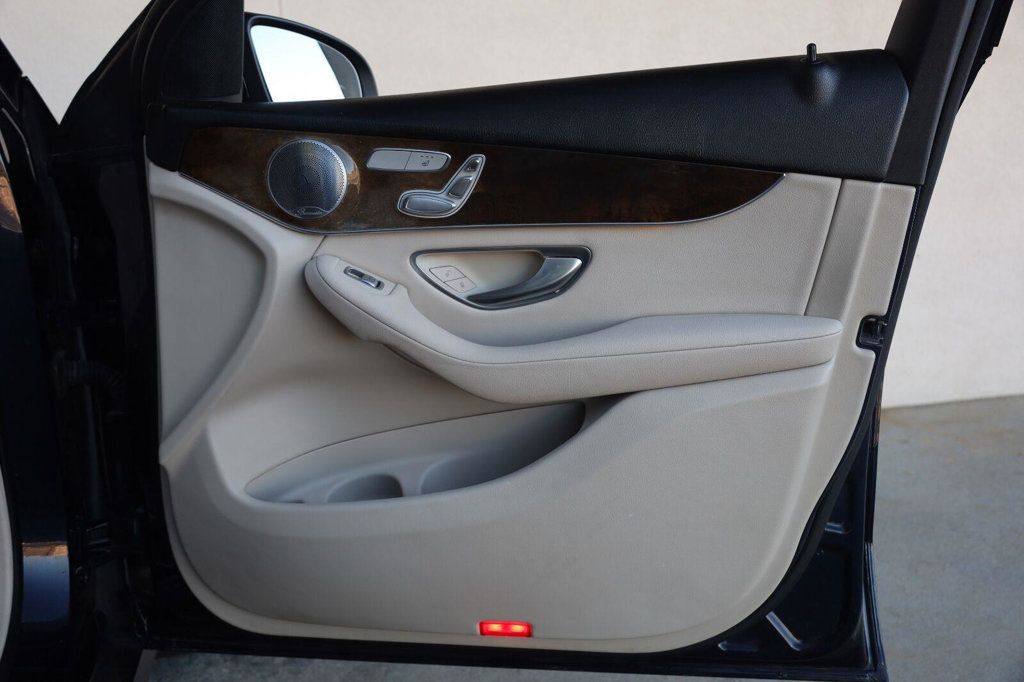 Mercedes-Benz GLC photo 26