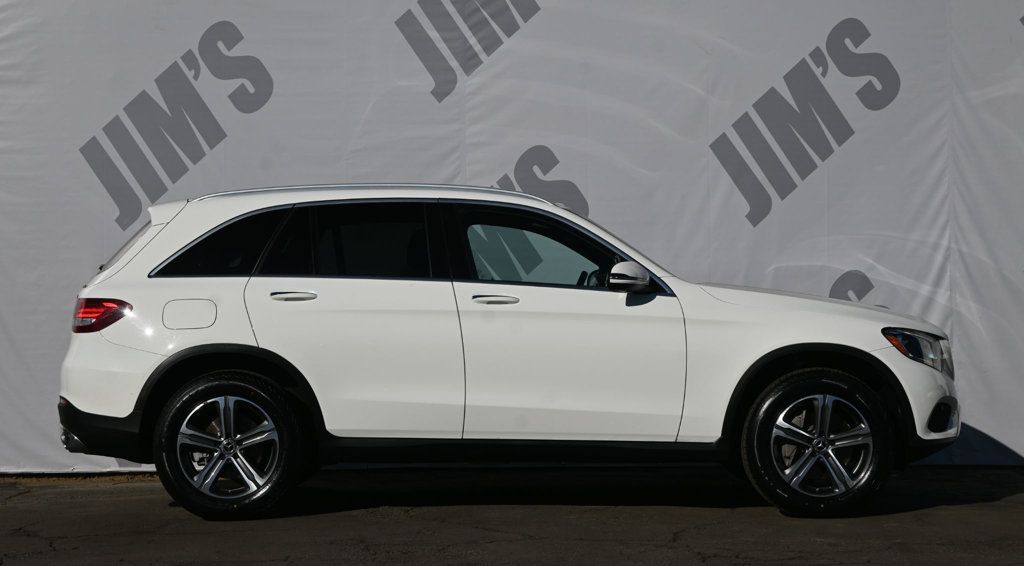 2019 Mercedes Benz GLC 300 4MATIC photo 3
