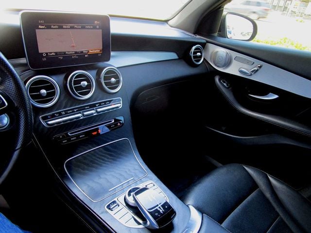 2019 Mercedes-Benz GLC GLC 300 4MATIC Coupe - 23033442 - 22