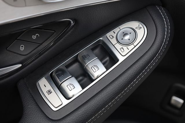 2019 Mercedes-Benz GLC GLC 300 4MATIC Coupe - 22980167 - 33