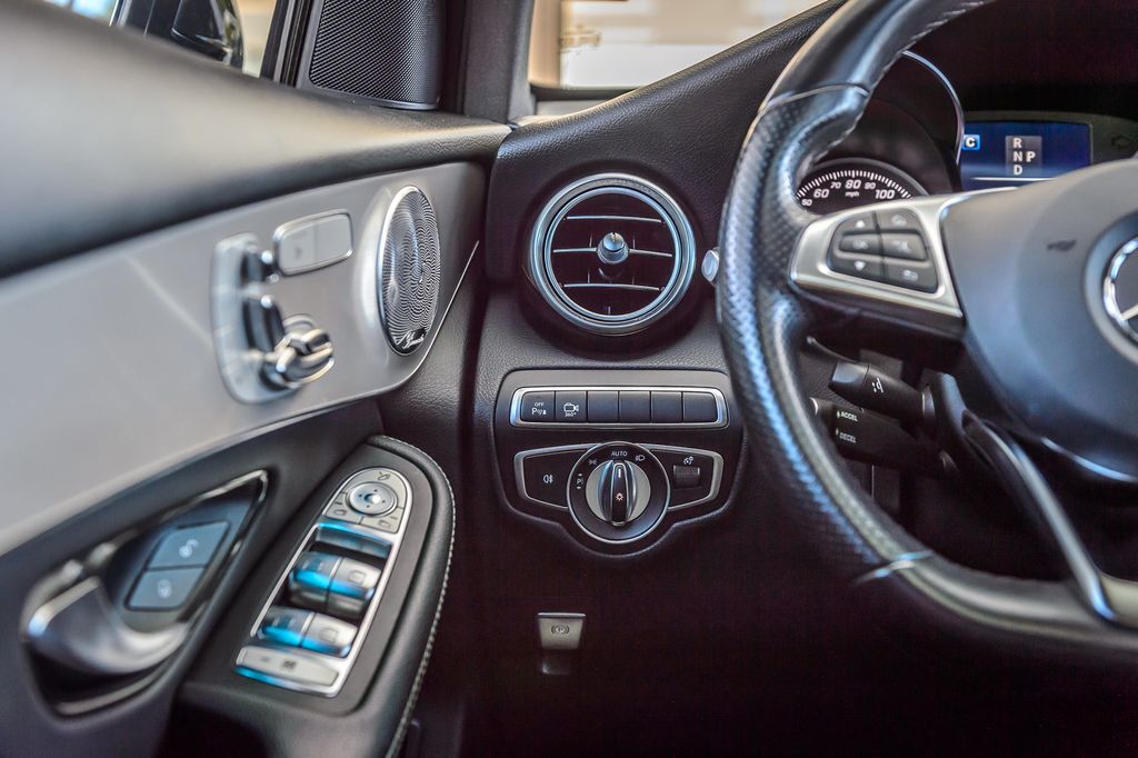2019 Mercedes-Benz GLC GLC 300 4MATIC Coupe - 23053289 - 30
