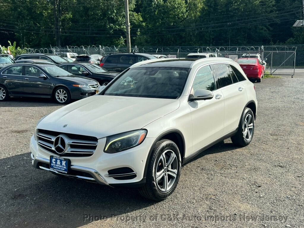 2019 Mercedes Benz GLC 300 4MATIC photo 2