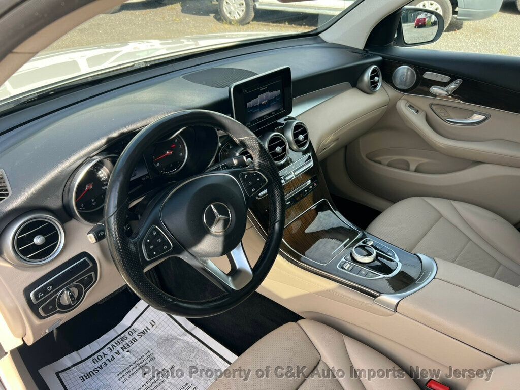 2019 Mercedes Benz GLC 300 4MATIC photo 22