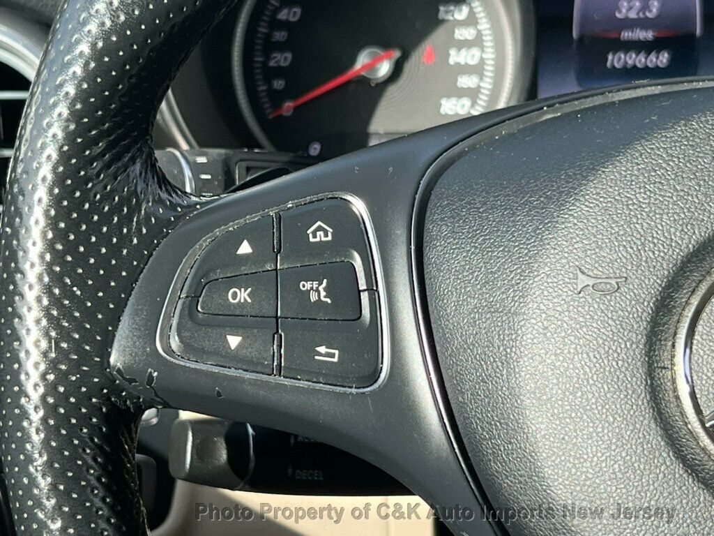 2019 Mercedes Benz GLC 300 4MATIC photo 25