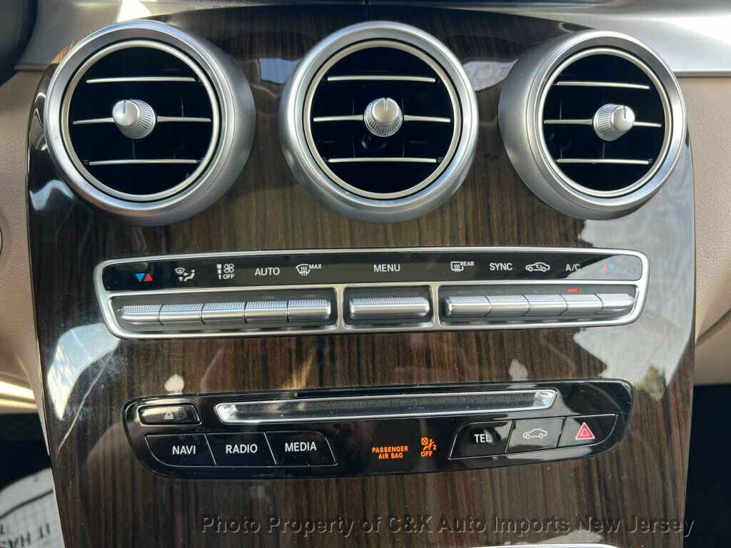 2019 Mercedes Benz GLC 300 4MATIC photo 32