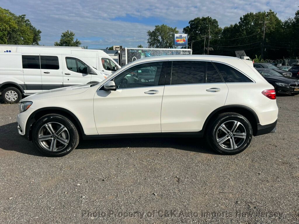 2019 Mercedes Benz GLC 300 4MATIC photo 4