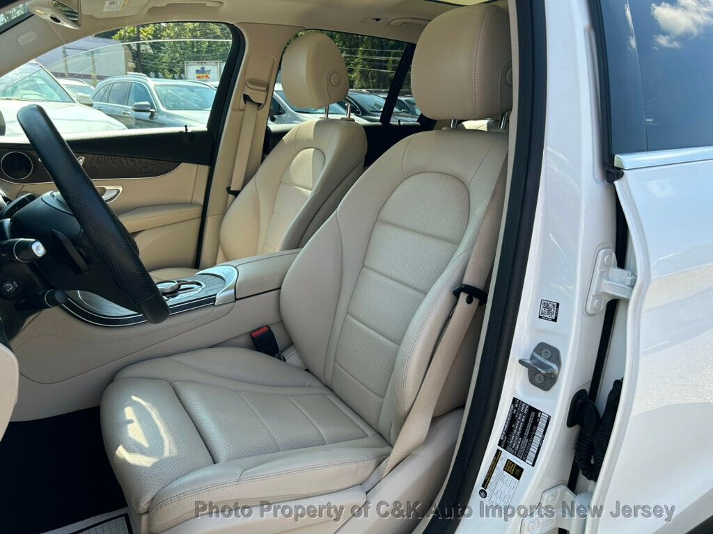 2019 Mercedes Benz GLC 300 4MATIC photo 25