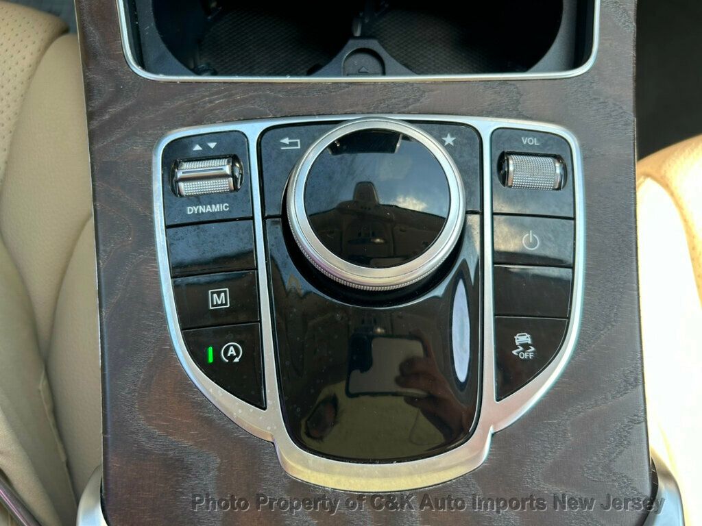 2019 Mercedes Benz GLC 300 4MATIC photo 47