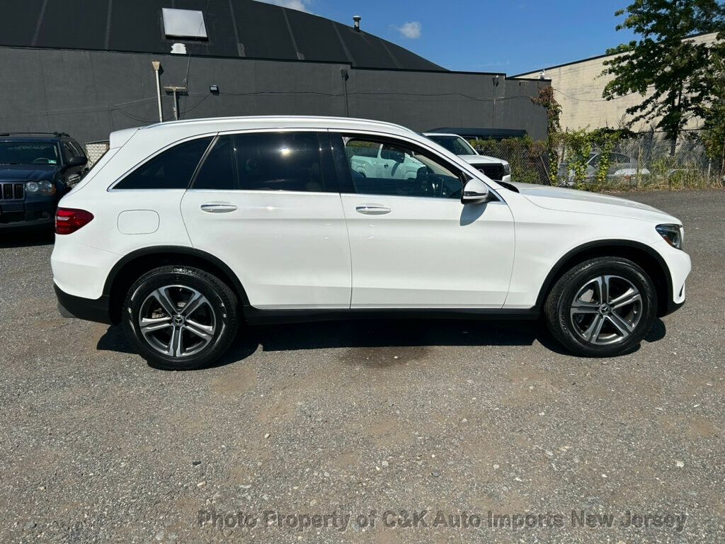 2019 Mercedes Benz GLC 300 4MATIC photo 6