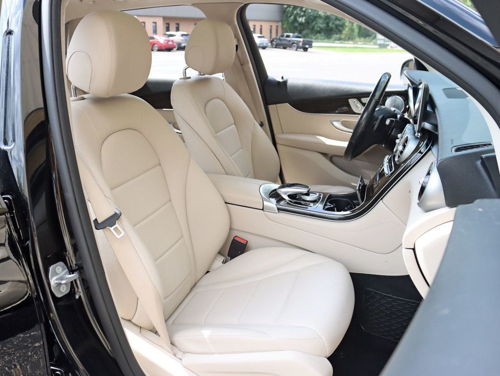 2019 Mercedes-Benz GLC GLC300 4MATIC PREMIUM / PANORAMA / MULTIMEDIA PKG SUV - 23075748 - 23