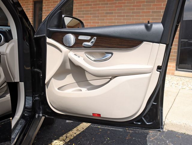 2019 Mercedes-Benz GLC GLC300 4MATIC PREMIUM / PANORAMA / MULTIMEDIA PKG SUV - 23075748 - 29