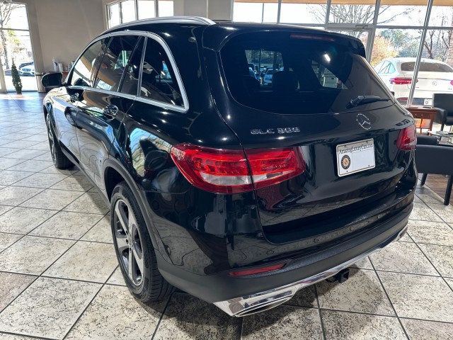 2019 Mercedes-Benz GLC GLC 300 4MATIC SUV - 22477871 - 3