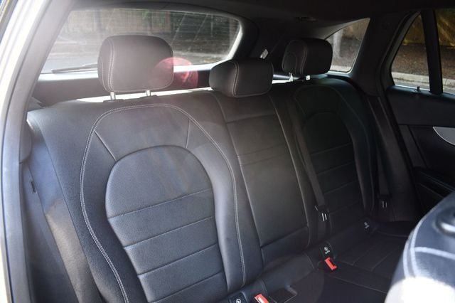 2019 Mercedes-Benz GLC GLC 300 4MATIC SUV - 23049081 - 25