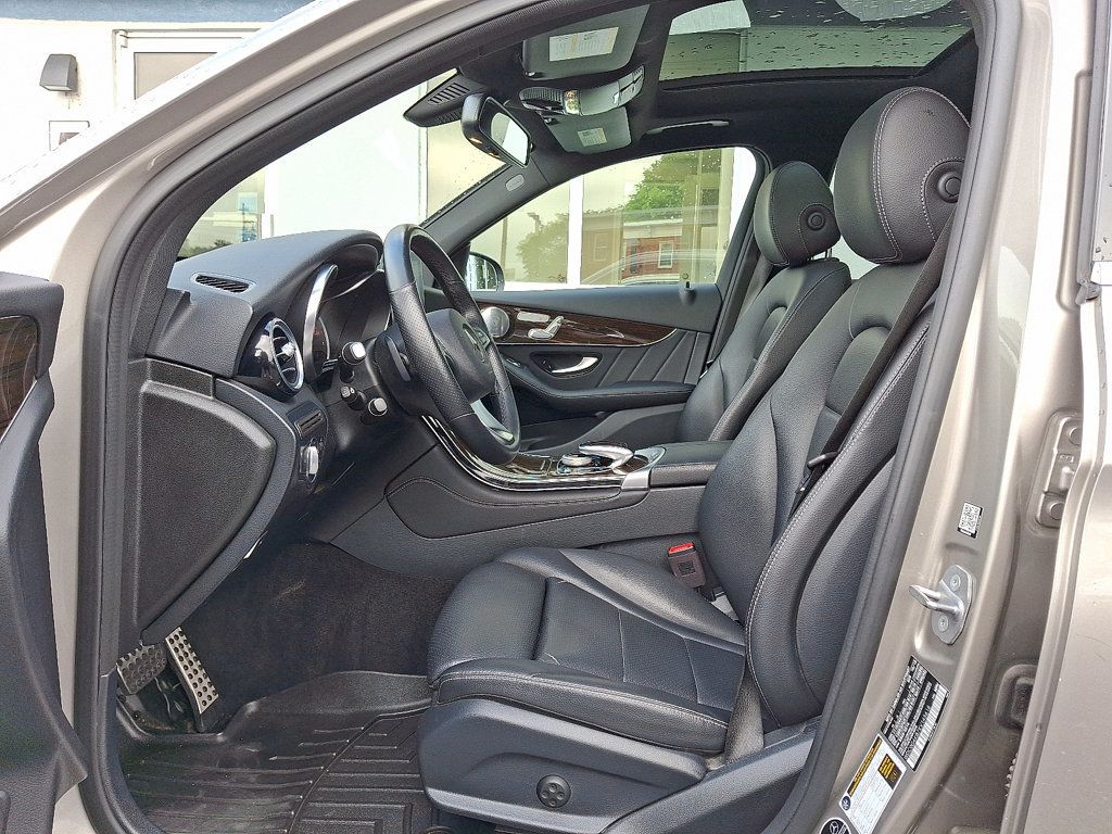 2019 Mercedes Benz GLC 300 4MATIC photo 12