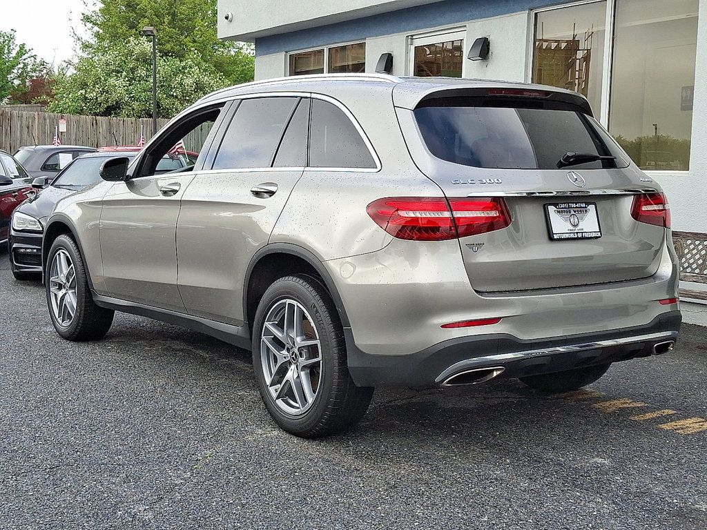 2019 Mercedes Benz GLC 300 4MATIC photo 6