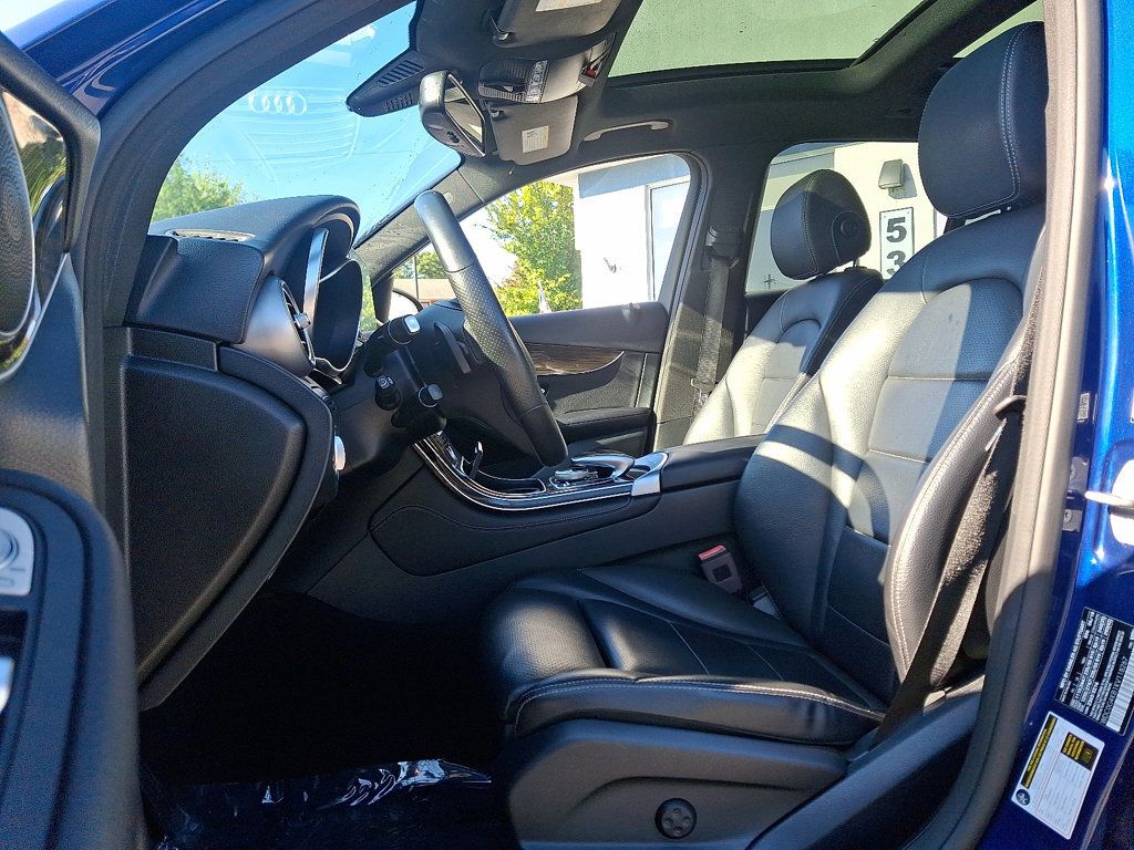 2019 Mercedes Benz GLC 300 4MATIC photo 12