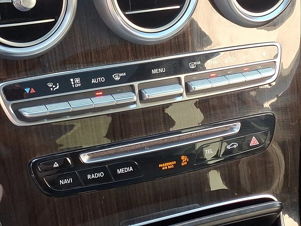 2019 Mercedes Benz GLC 300 4MATIC photo 15