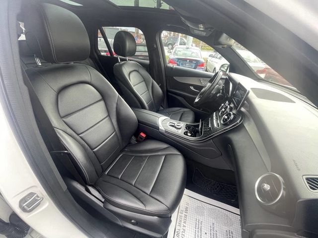2019 Mercedes-Benz GLC GLC 300 4MATIC SUV - 22633963 - 24