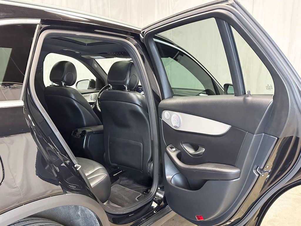 2019 Mercedes-Benz GLC GLC 300 4MATIC SUV - 23088312 - 40