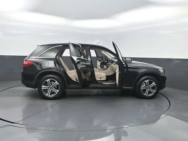 2019 Mercedes-Benz GLC GLC 300 4MATIC SUV - 23050835 - 32