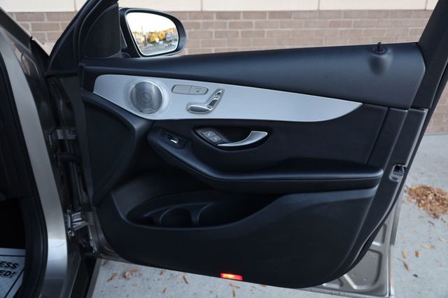 2019 Mercedes-Benz GLC GLC 300 4MATIC SUV - 22932750 - 26