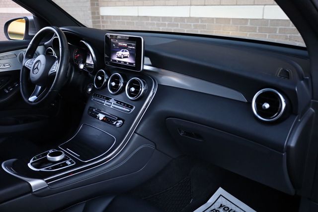 2019 Mercedes-Benz GLC GLC 300 4MATIC SUV - 22932750 - 27