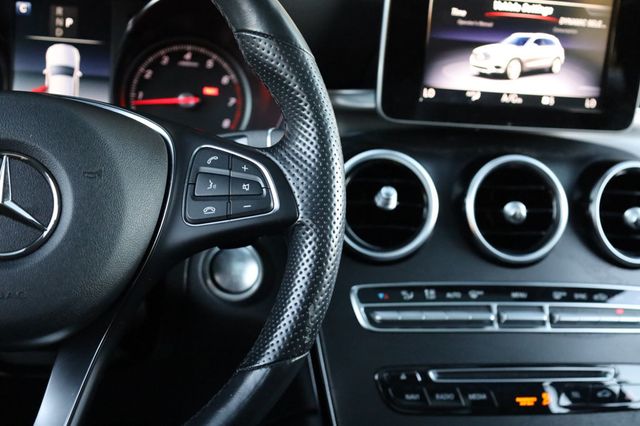 2019 Mercedes-Benz GLC GLC 300 4MATIC SUV - 22932750 - 30