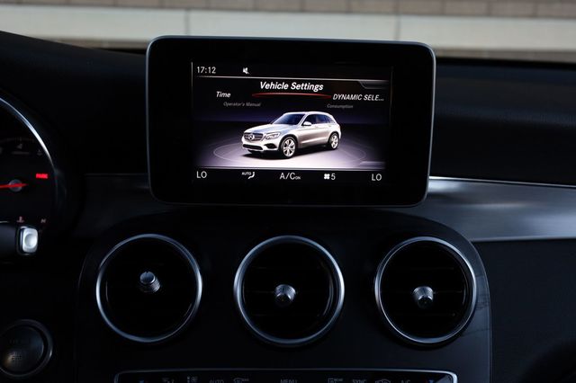 2019 Mercedes-Benz GLC GLC 300 4MATIC SUV - 22932750 - 34