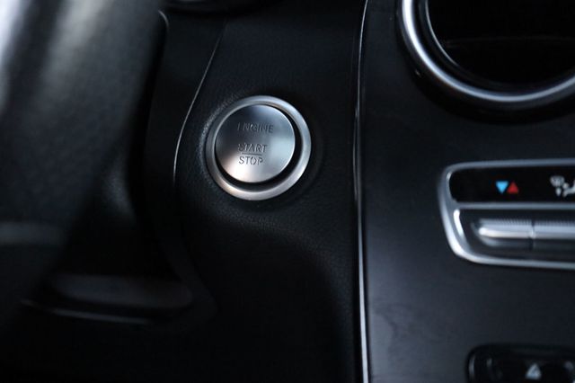 2019 Mercedes-Benz GLC GLC 300 4MATIC SUV - 22932750 - 35