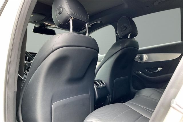 2019 Mercedes-Benz GLC GLC 300 4MATIC SUV - 23024295 - 18