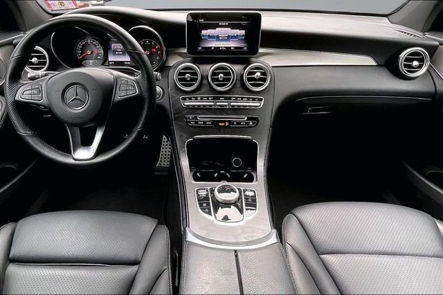 2019 Mercedes-Benz GLC GLC 300 4MATIC SUV - 23024295 - 19