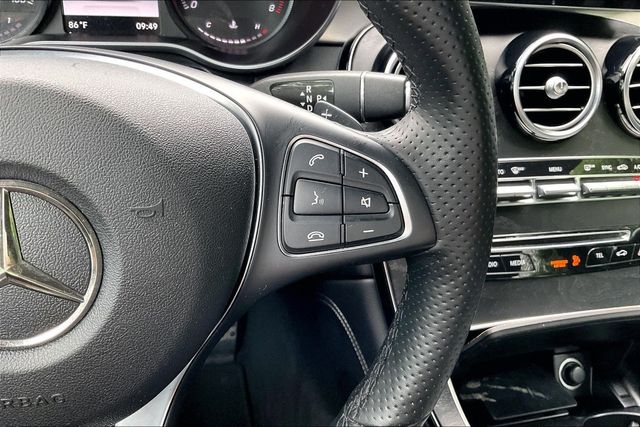 2019 Mercedes-Benz GLC GLC 300 4MATIC SUV - 23024295 - 22