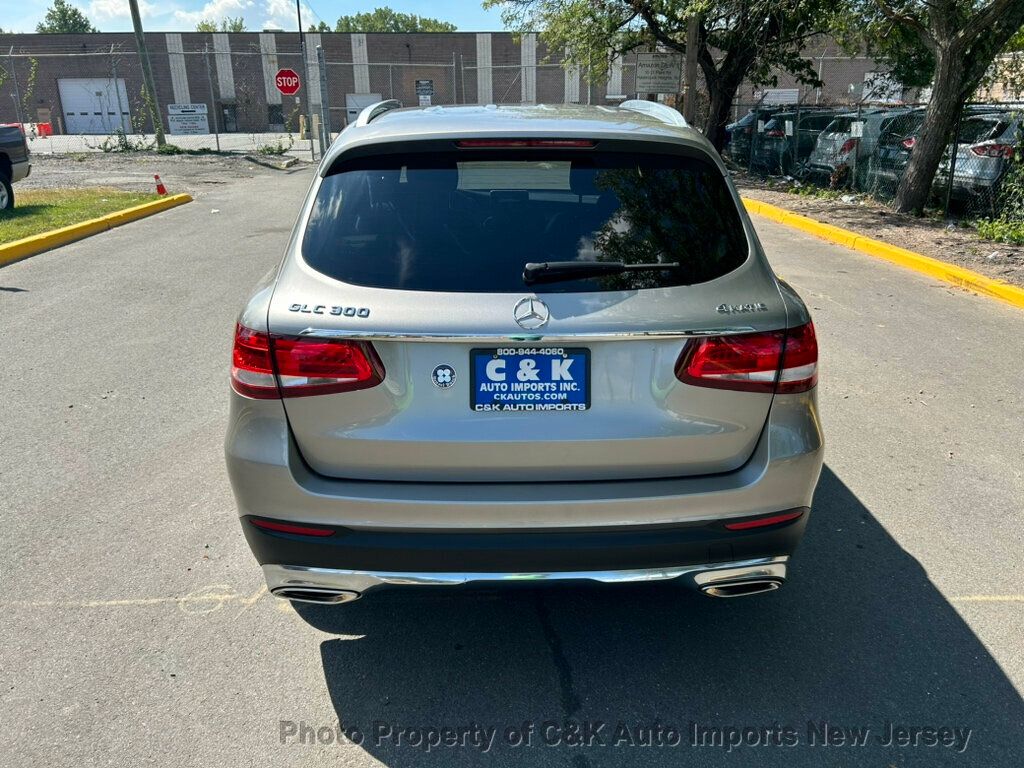 2019 Mercedes Benz GLC 300 4MATIC photo 13