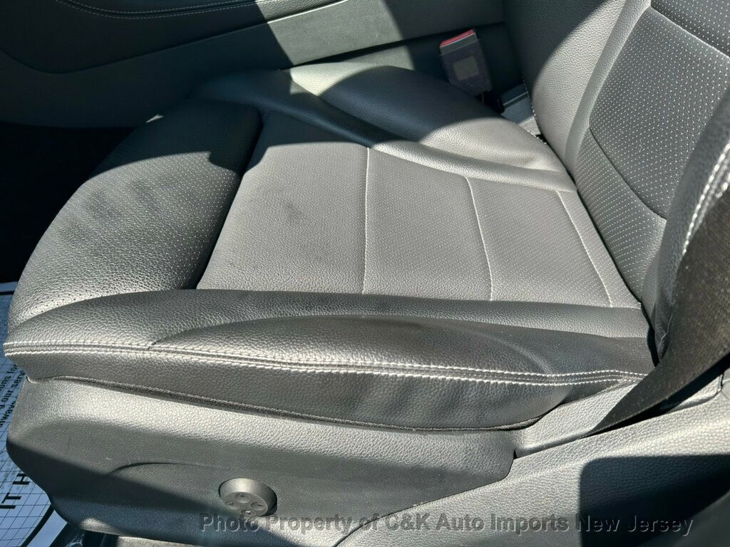 2019 Mercedes Benz GLC 300 4MATIC photo 22