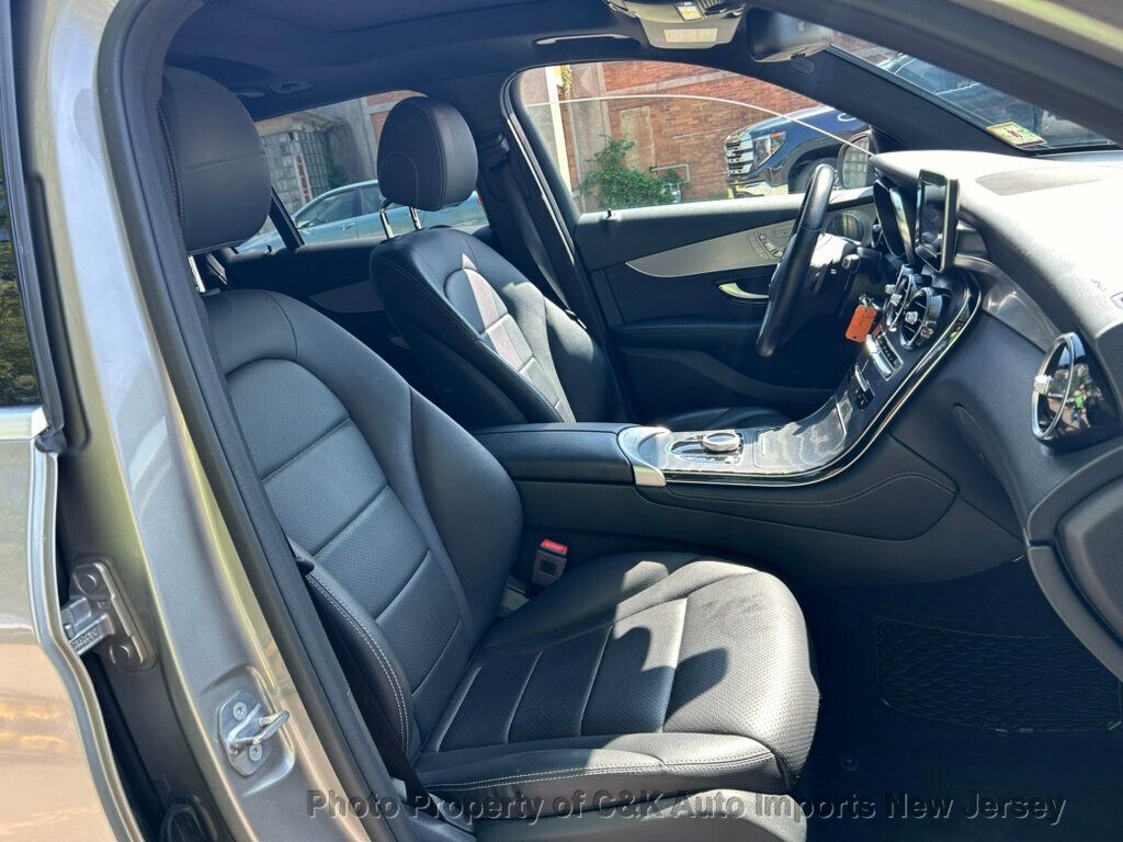 2019 Mercedes Benz GLC 300 4MATIC photo 25