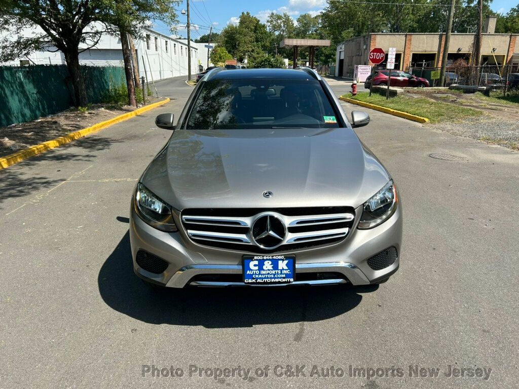 2019 Mercedes Benz GLC 300 4MATIC photo 4