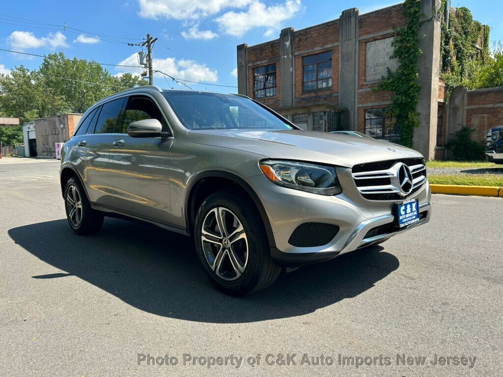 2019 Mercedes Benz GLC 300 4MATIC photo 5