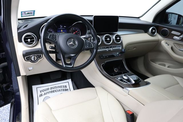 2019 Mercedes-Benz GLC GLC 300 4MATIC SUV w/ Multimedia & Premium Pkgs + Panorama Roof - 22937527 - 8